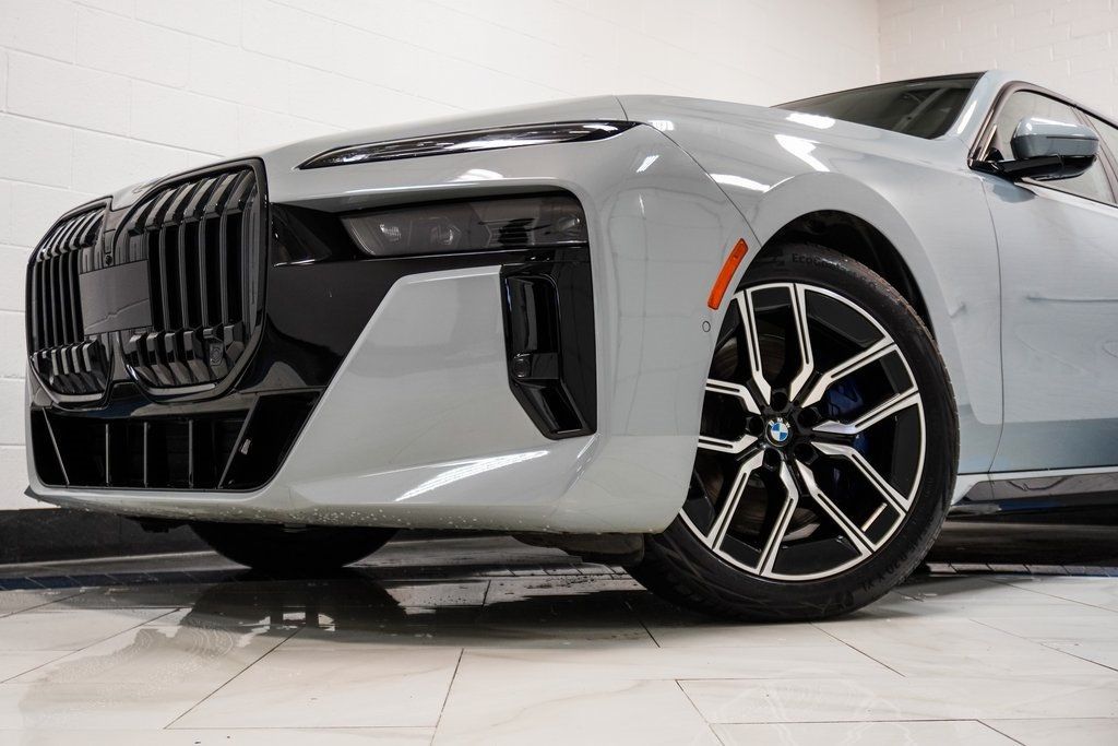 2023 Bmw 760i xDrive photo 2