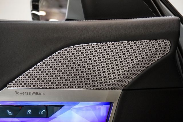 2023 BMW 7 Series 760i xDrive - 22935694 - 25