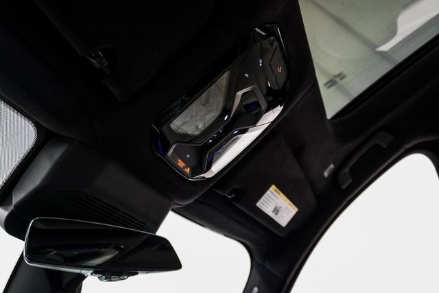 2023 BMW 7 Series 760i xDrive - 22935694 - 33