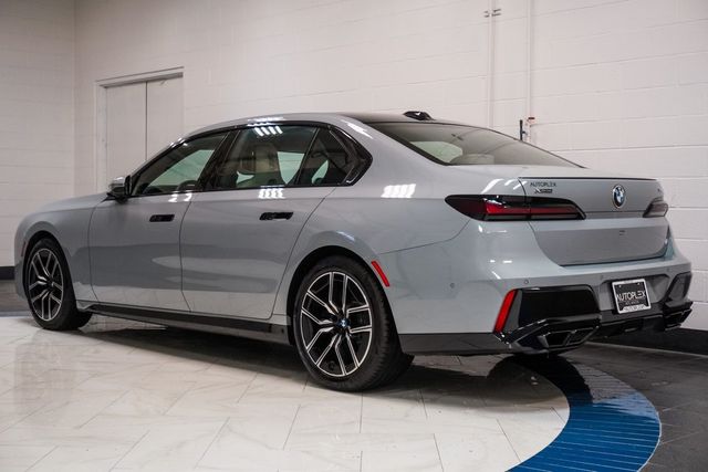 2023 BMW 7 Series 760i xDrive - 22935694 - 39