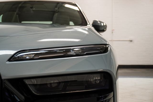 2023 BMW 7 Series 760i xDrive - 22935694 - 47