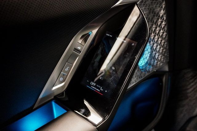 2023 BMW 7 Series 760i xDrive - 22936655 - 9