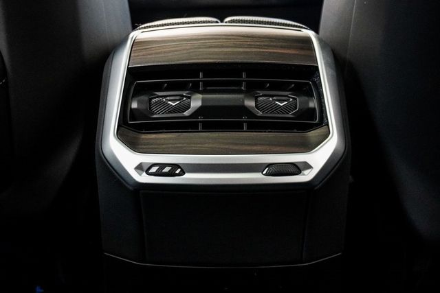 2023 BMW 7 Series 760i xDrive - 22936655 - 11