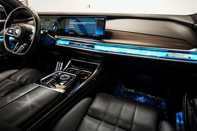 2023 BMW 7 Series 760i xDrive - 22936655 - 16