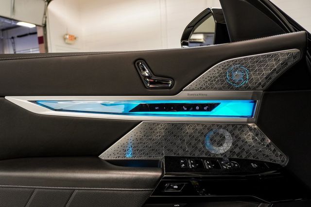 2023 BMW 7 Series 760i xDrive - 22936655 - 27