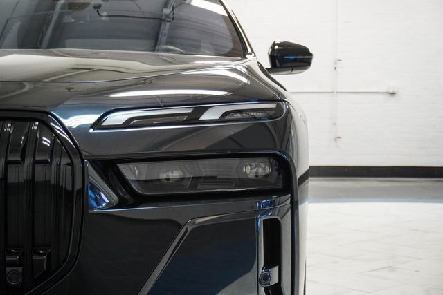 2023 BMW 7 Series 760i xDrive - 22936655 - 46