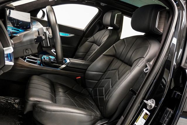 2023 BMW 7 Series 760i xDrive - 22936655 - 5