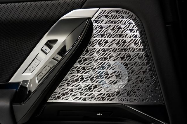 2023 BMW 7 Series 760i xDrive - 22936655 - 8