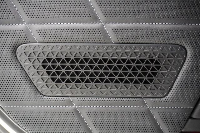 2023 BMW 7 Series 760i xDrive - 22959259 - 11