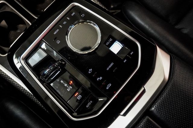 2023 BMW 7 Series 760i xDrive - 22959259 - 32