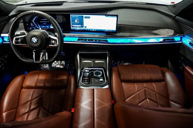 2023 BMW 7 Series 760i xDrive - 22961749 - 13