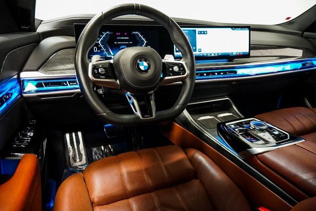 2023 BMW 7 Series 760i xDrive - 22961749 - 14