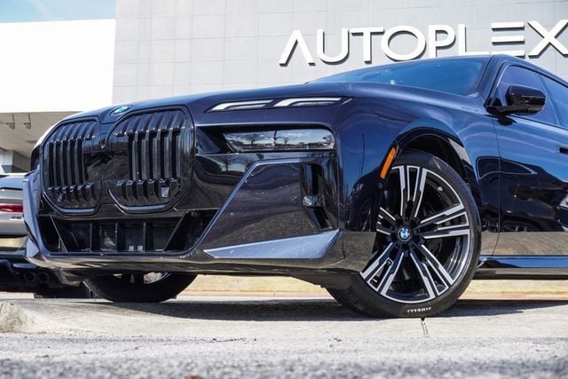 2023 BMW 7 Series 760i xDrive - 22961749 - 1