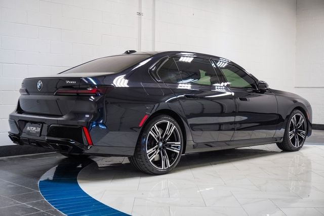 2023 BMW 7 Series 760i xDrive - 22961749 - 34