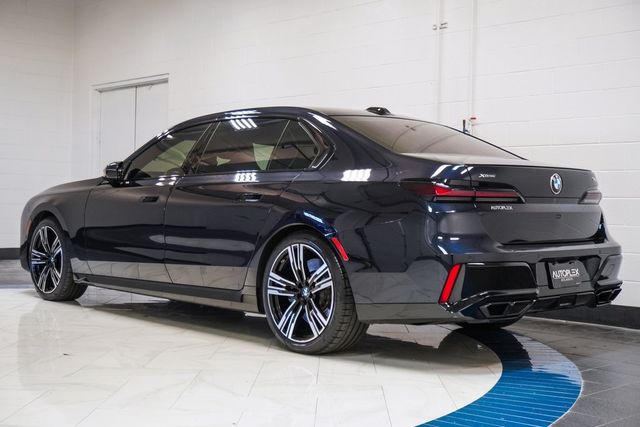 2023 BMW 7 Series 760i xDrive - 22961749 - 35