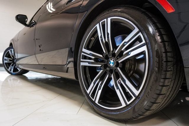 2023 BMW 7 Series 760i xDrive - 22961749 - 38