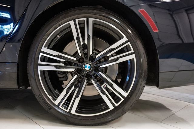 2023 BMW 7 Series 760i xDrive - 22961749 - 39