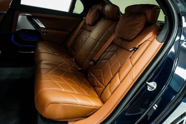 2023 BMW 7 Series 760i xDrive - 22961749 - 7
