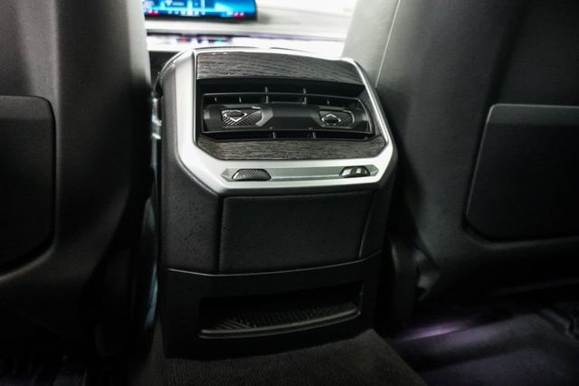 2023 BMW 7 Series 760i xDrive - 23081037 - 11