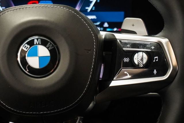 2023 BMW 7 Series 760i xDrive - 23081037 - 16