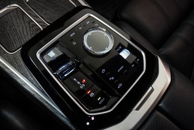 2023 BMW 7 Series 760i xDrive - 23081037 - 27