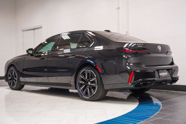 2023 BMW 7 Series 760i xDrive - 23081037 - 34