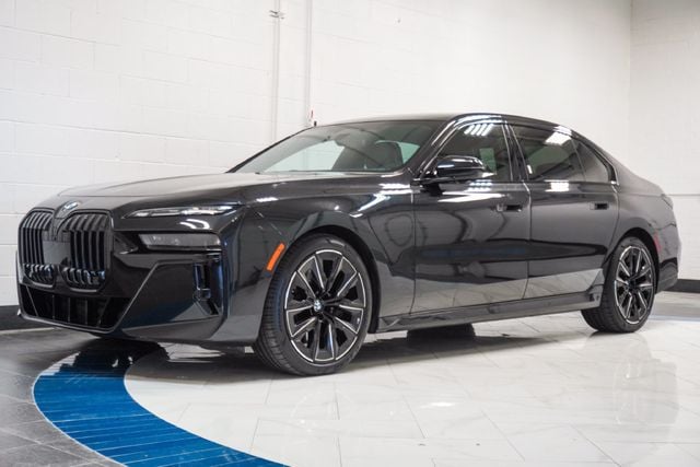 2023 BMW 7 Series 760i xDrive - 23081037 - 3