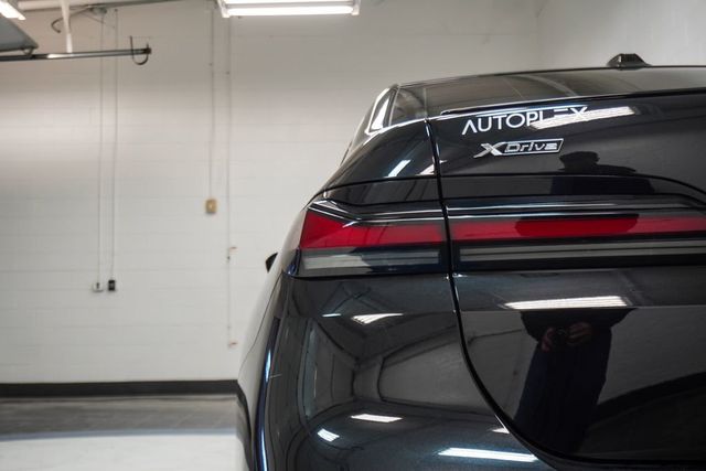 2023 BMW 7 Series 760i xDrive - 23081037 - 39