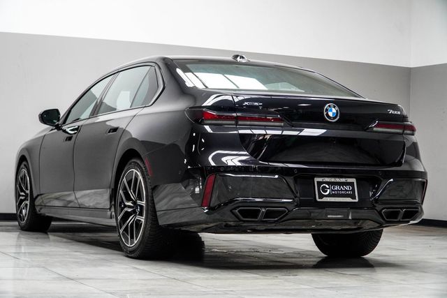 2023 BMW 7 Series 760i xDrive - 23066674 - 12