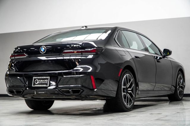 2023 BMW 7 Series 760i xDrive - 23066674 - 14