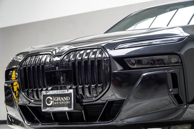 2023 BMW 7 Series 760i xDrive - 23066674 - 1