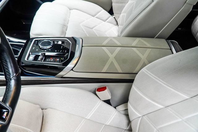 2023 BMW 7 Series 760i xDrive - 23066674 - 22
