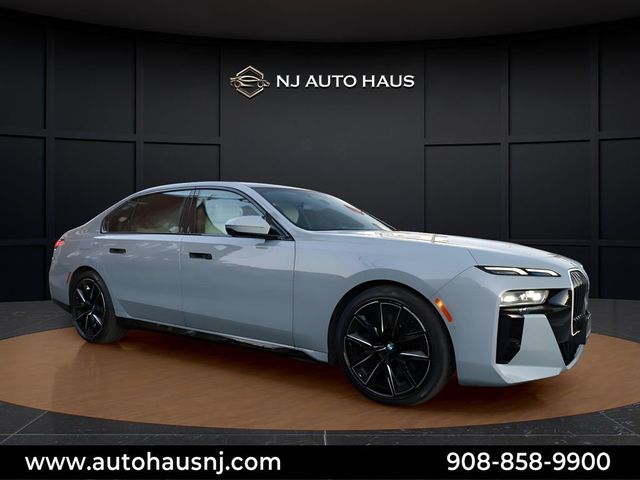 2023 BMW 7 Series 760i xDrive - 22992396 - 10