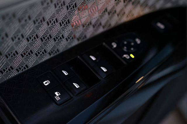 2023 BMW 7 Series 760i xDrive - 22992396 - 24