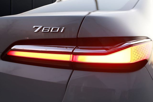 2023 BMW 7 Series 760i xDrive - 22992396 - 36