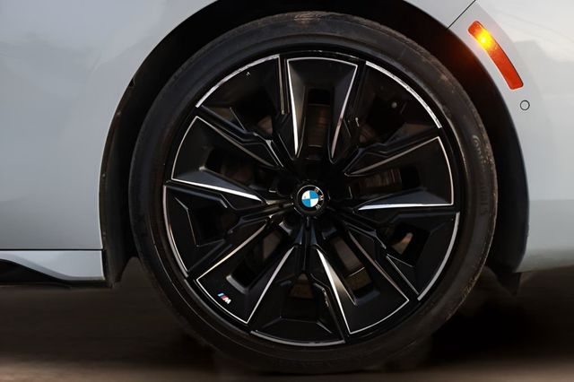 2023 BMW 7 Series 760i xDrive - 22992396 - 39