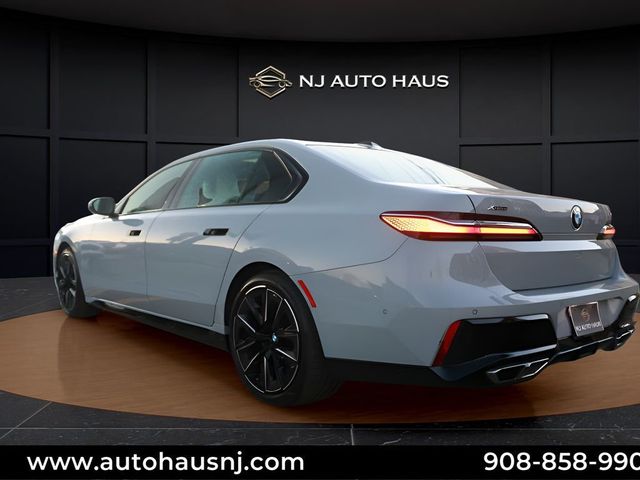 2023 BMW 7 Series 760i xDrive - 22992396 - 6