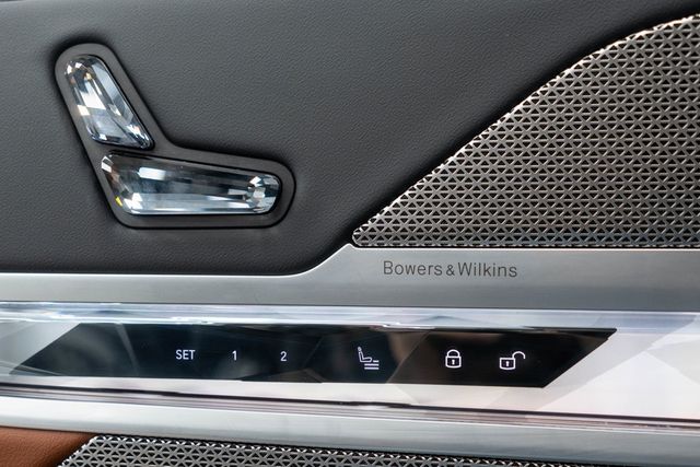 2023 BMW 7 Series 760i xDrive - 23027851 - 18