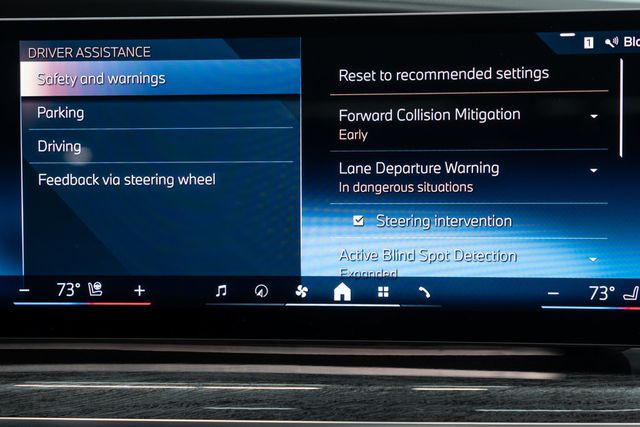 2023 BMW 7 Series 760i xDrive - 23027851 - 31