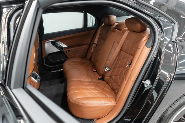 2023 BMW 7 Series 760i xDrive - 23027851 - 35