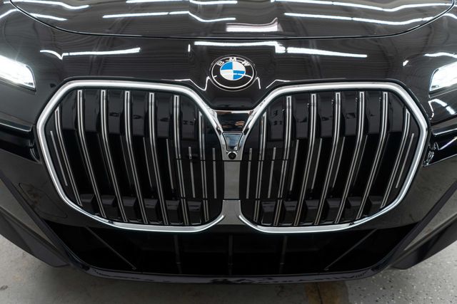 2023 BMW 7 Series 760i xDrive - 23027851 - 47