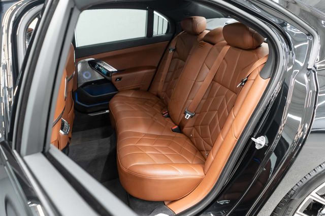 2023 BMW 7 Series 760i xDrive - 23080315 - 15