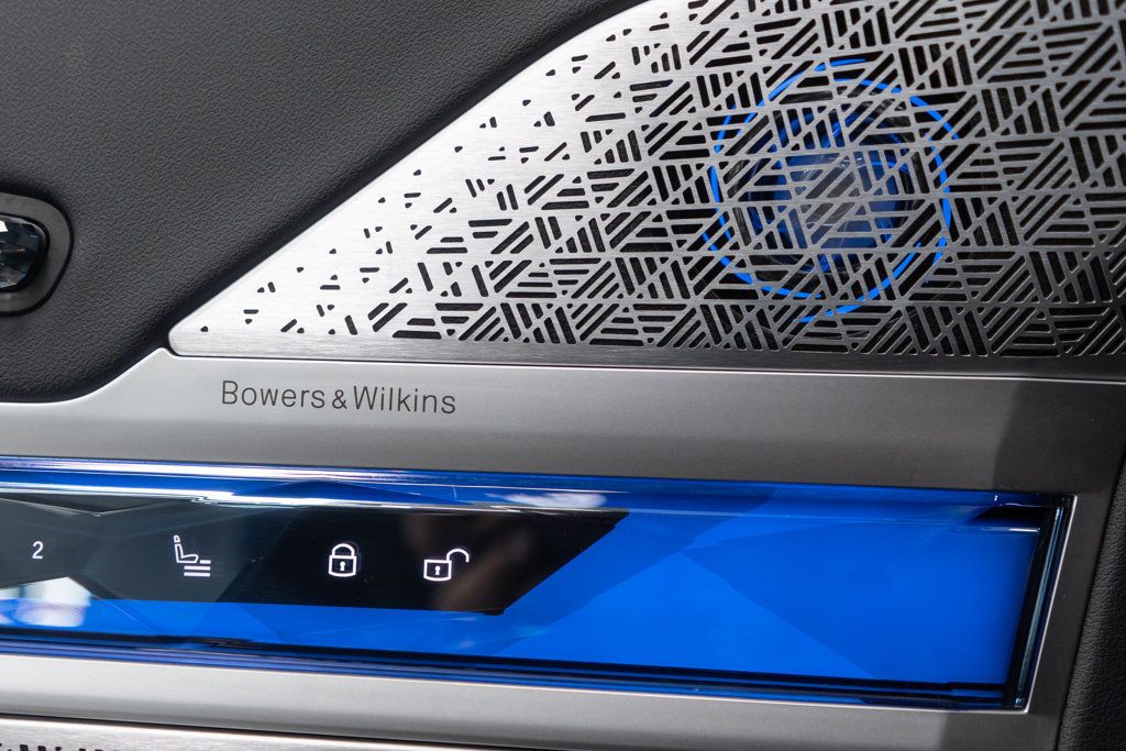BMW 7 Series photo 19