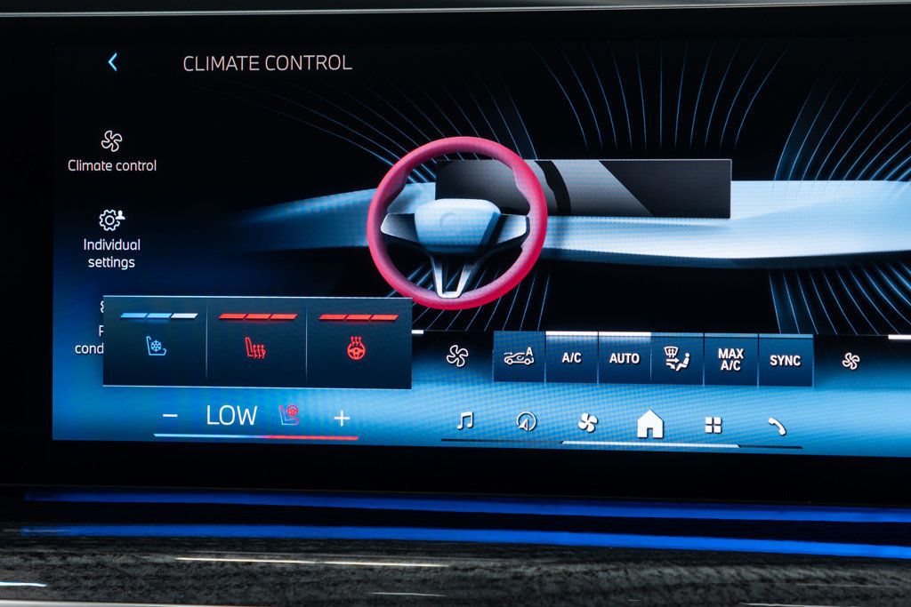 BMW 7 Series photo 33
