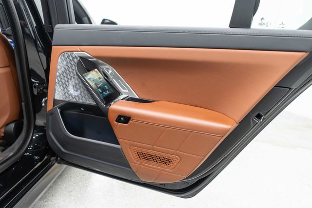 2023 BMW 7 Series 760i xDrive - 23080315 - 34
