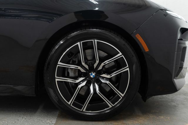 2023 BMW 7 Series 760i xDrive - 23080315 - 43