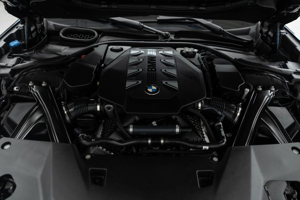 BMW 7 Series photo 45