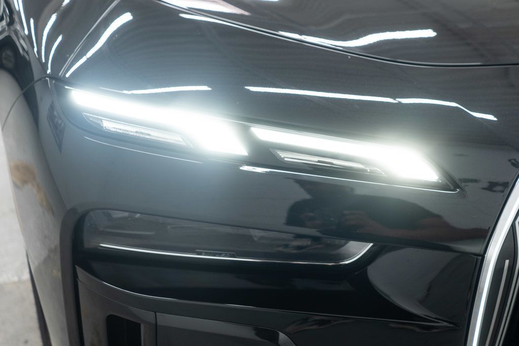 BMW 7 Series photo 50
