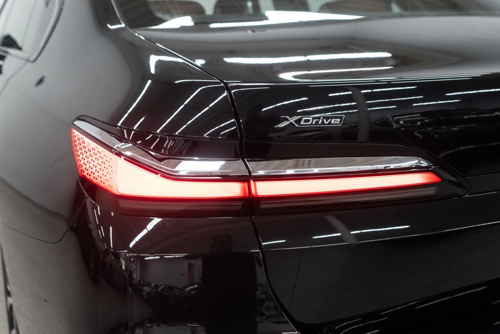 BMW 7 Series photo 53