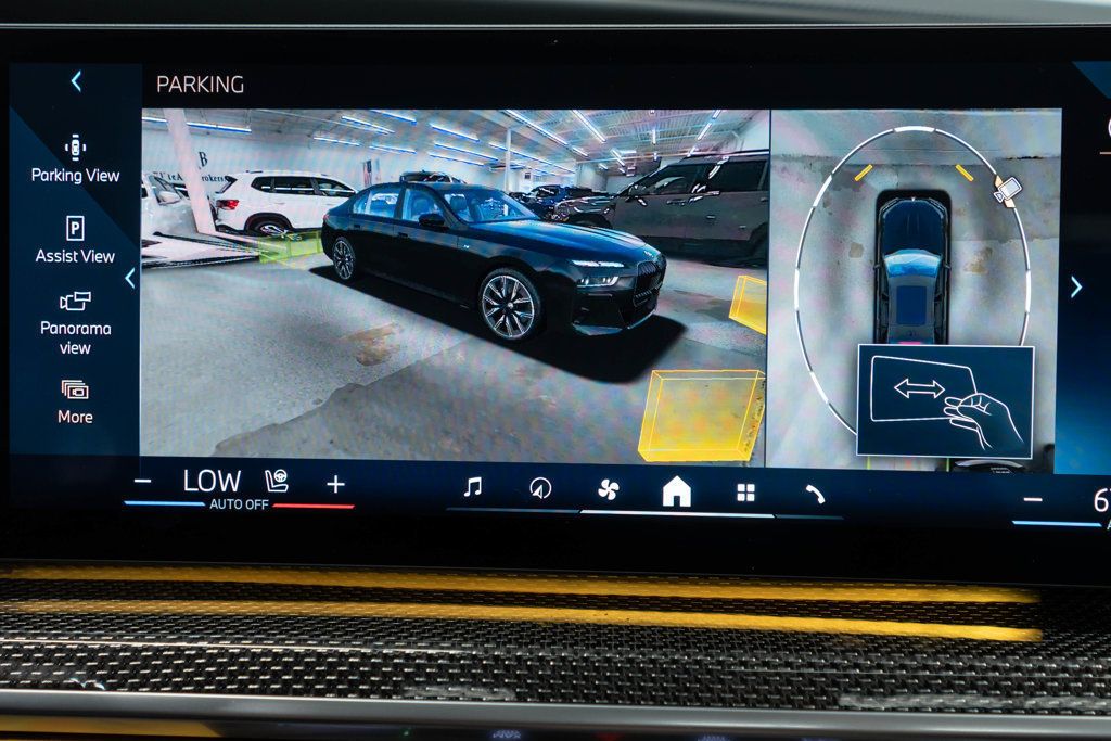 BMW 7 Series photo 27